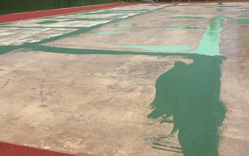 籃球場施工廠家補結(jié)水