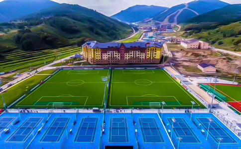 塑膠網(wǎng)球場(chǎng)