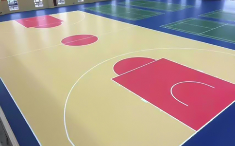 修建塑膠籃球場