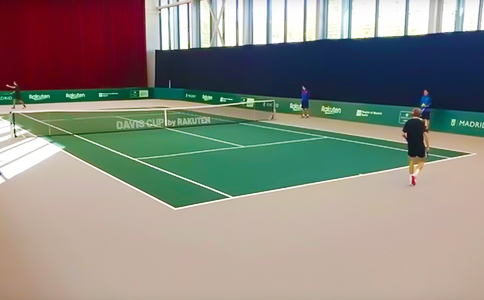 網(wǎng)球場(chǎng)