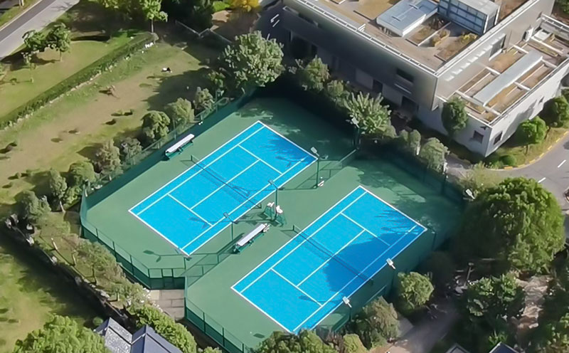 塑膠網(wǎng)球場(chǎng)